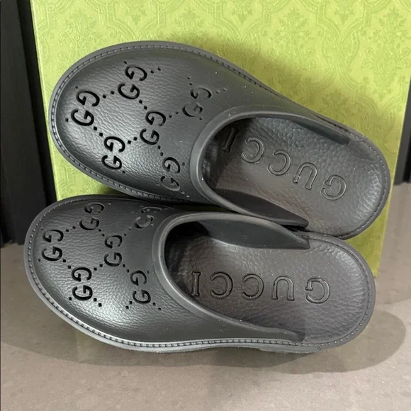 Gucci GG Black rubber Women's Platform Clogs ๐ค๐ค๐ค - Picture 4 of 12